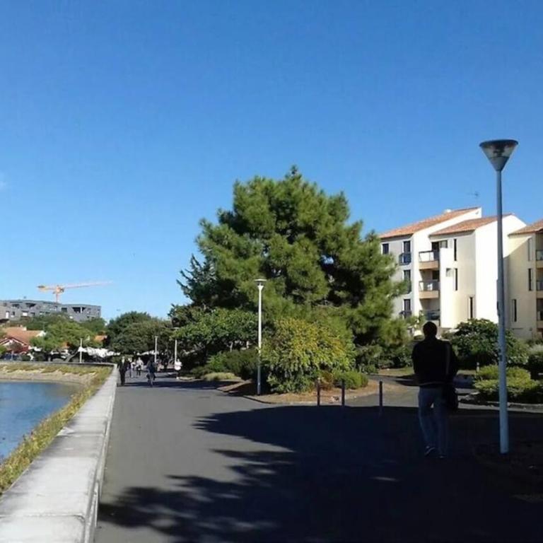 Bel appartement avec piscine et proche plage - Appartamento con 1 Camera da Letto - 20
