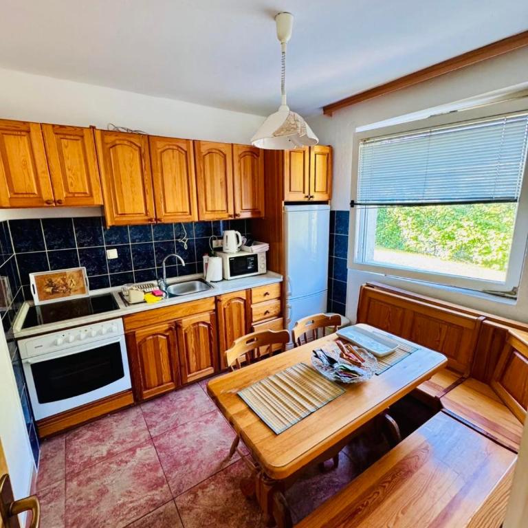 Villa RELAX Miševići - Vila sa 3 Spavaće Sobe - 69