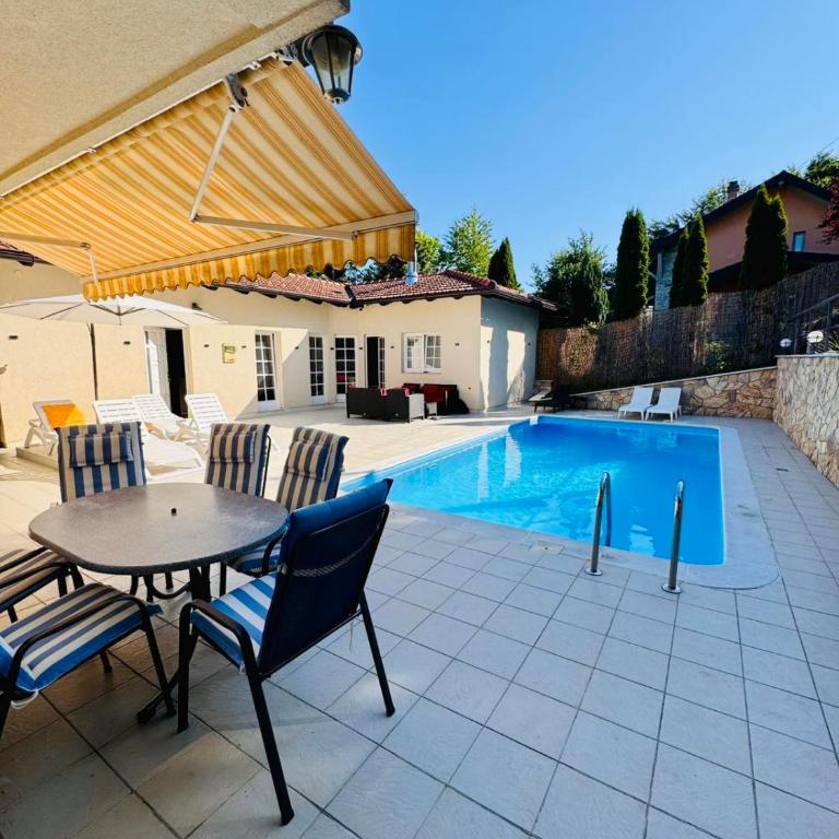 Villa RELAX Miševići - Vila sa 3 Spavaće Sobe - 61