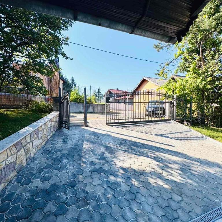 Villa RELAX Miševići - Vila sa 3 Spavaće Sobe - 50