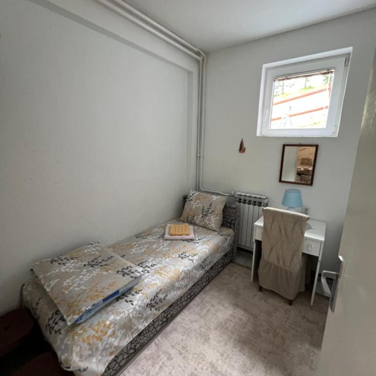 Apartments Obradović Milan - Two-Bedroom Apartment with Balcony - 3