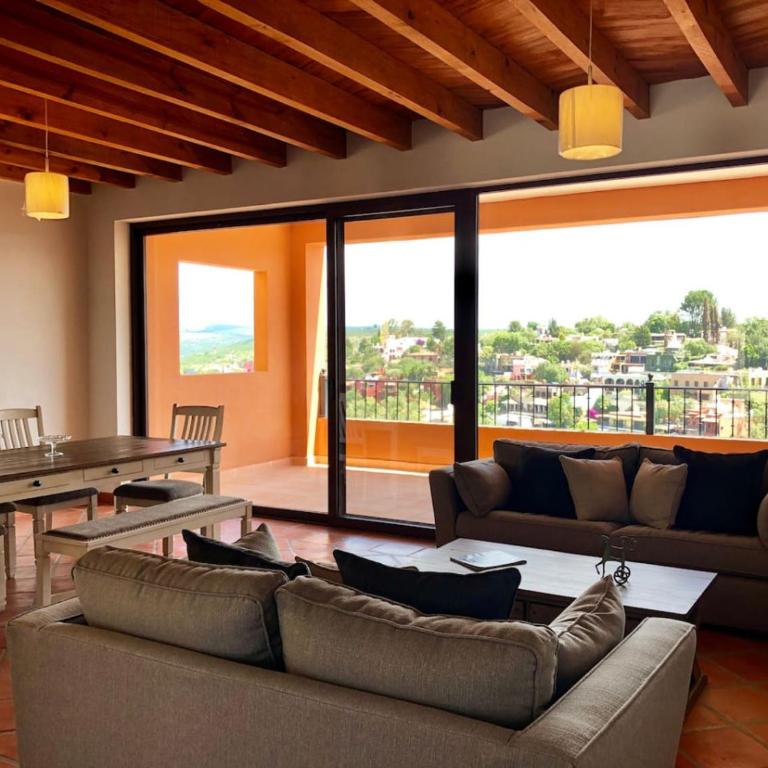 Spacious No Stairs Gated Community Pool Parking Gym - Apartamento de 3 dormitorios con balcón - 10