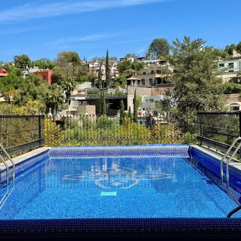 Spacious No Stairs Gated Community Pool Parking Gym - Apartamento de 3 dormitorios con balcón - 7