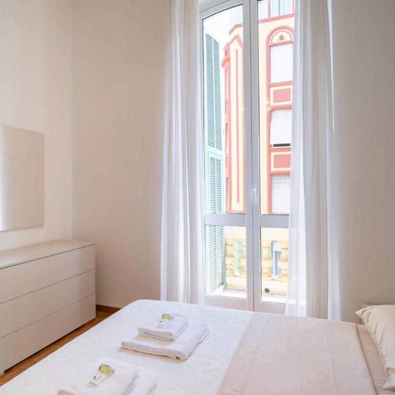 GuestHost - Center of Sanremo Apartment x6 - Two-Bedroom Apartment - 6