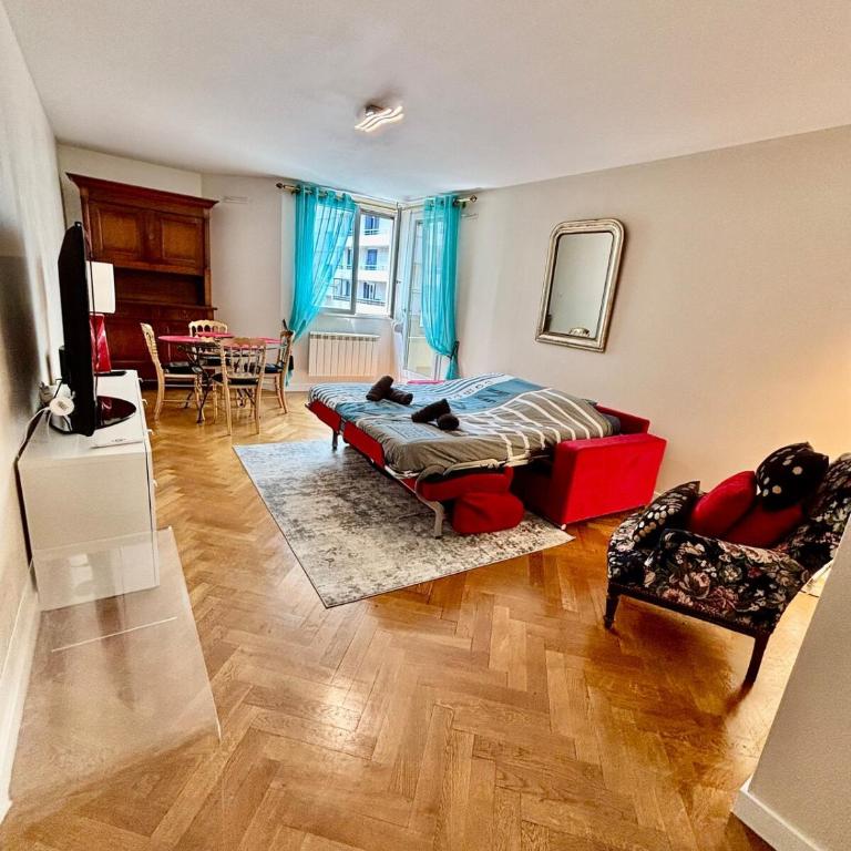 2 chambres, garage voiture, résidence calme - Appartement 2 Chambres - 4