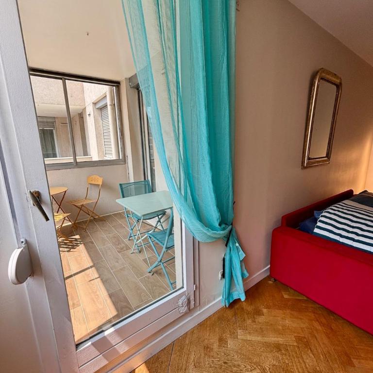 2 chambres, garage voiture, résidence calme - Appartement 2 Chambres - 10
