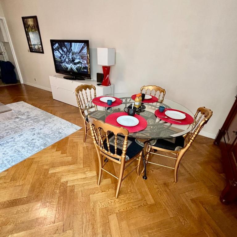 2 chambres, garage voiture, résidence calme - Appartement 2 Chambres - 13
