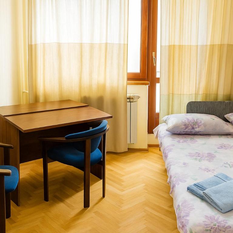 Apartmani Maksima Gorkog - Apartman sa 3 Spavaće Sobe - 2
