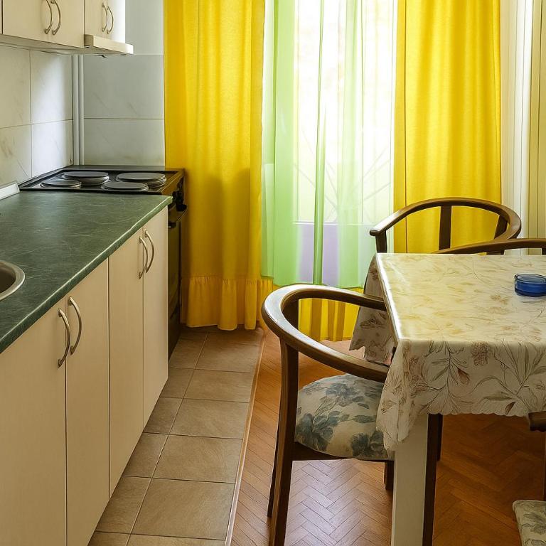 Apartmani Maksima Gorkog - Apartman sa 3 Spavaće Sobe - 3