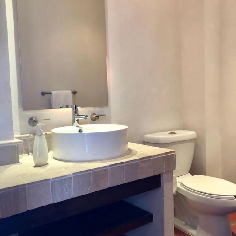 Spacious No Stairs Gated Community Pool Parking Gym - Apartamento de 3 dormitorios con balcón - 4
