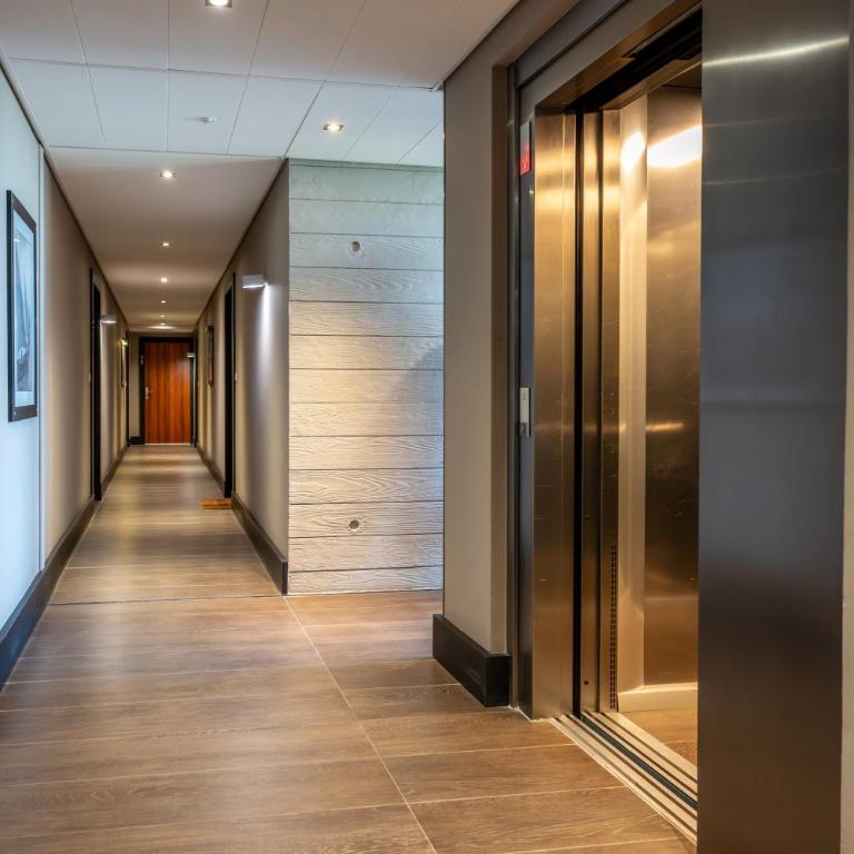 immeuble haut standing avec vue étang et parking - Appartement 1 Chambre - 17