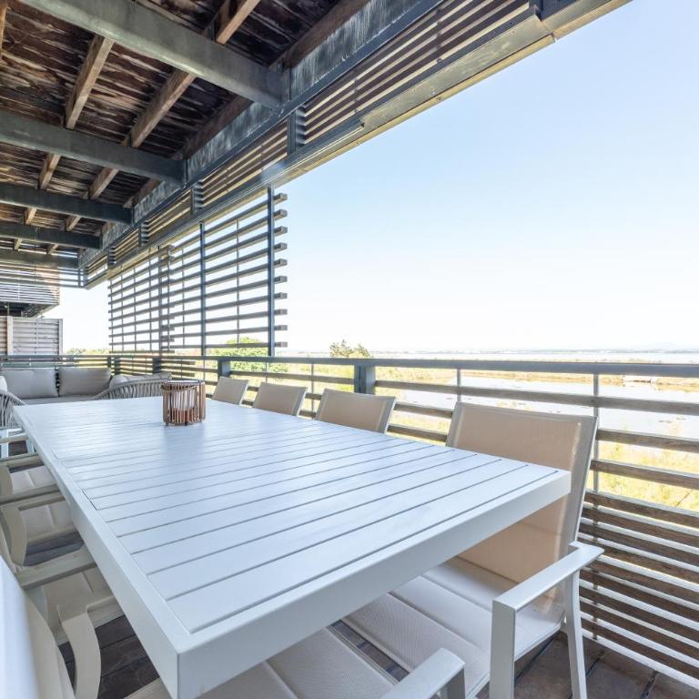 immeuble haut standing avec vue étang et parking - Appartement 1 Chambre - 22