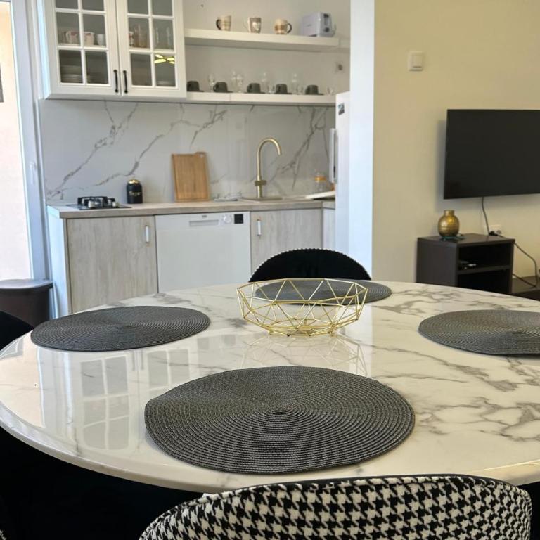 Secret Garden - Apartman sa Balkonom - 3