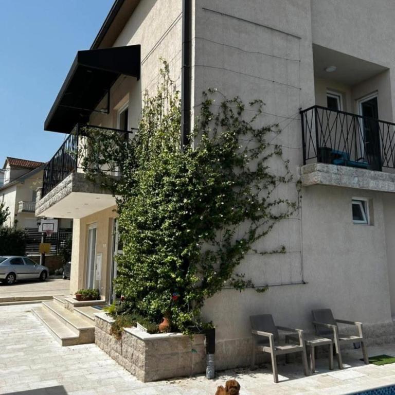 Secret Garden - Apartman sa Balkonom - 8