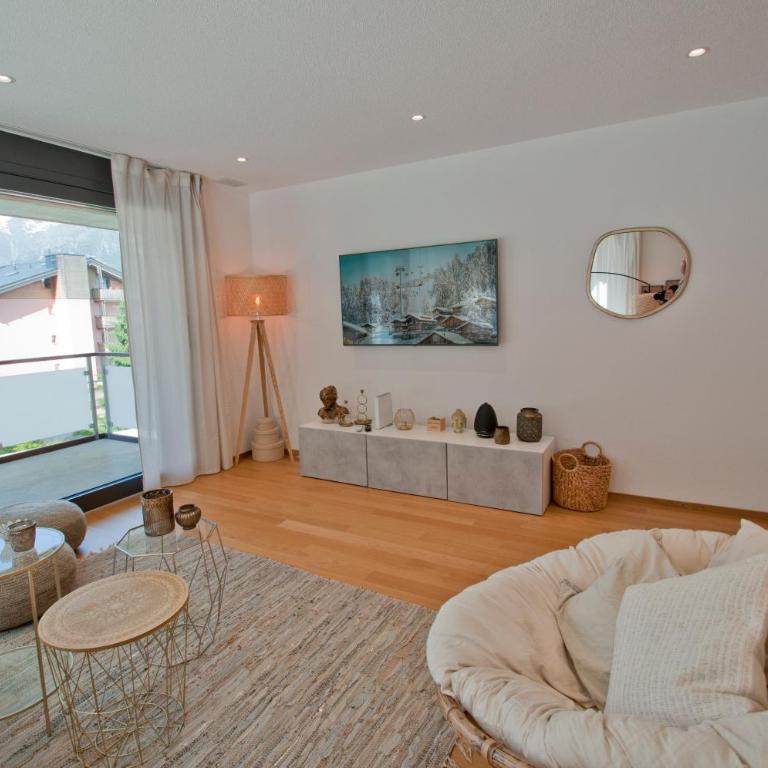 Chalet Sunnustrahl - One-Bedroom Apartment with Balcony and Mountain View - 3