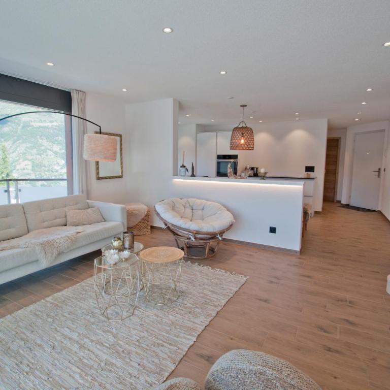 Chalet Sunnustrahl - Two-Bedroom Apartment with Mountain View - 4