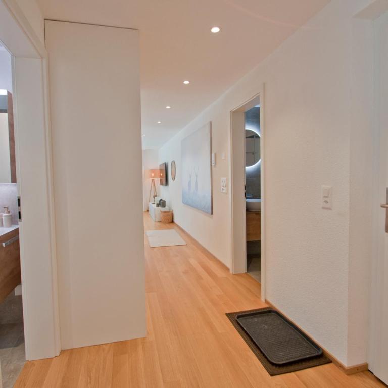 Chalet Sunnustrahl - One-Bedroom Apartment with Balcony and Mountain View - 20
