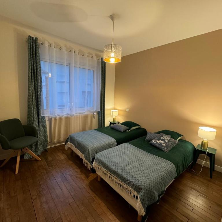 Évadez vous à deux pas de l'océan ! Maison tout confort à seulement 6 min de la plage à vélo - Two-Bedroom House - 2