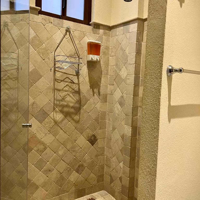 Elegant 3BR Condo 5 Star Amenities near Centro - Apartamento de 3 dormitorios con balcón - 45