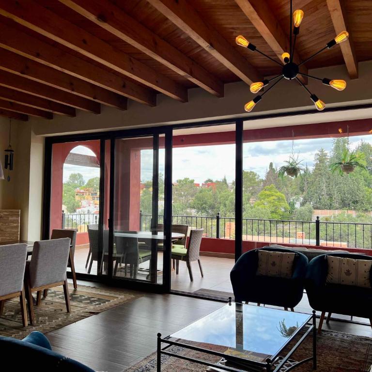 Elegant 3BR Condo 5 Star Amenities near Centro - Apartamento de 3 dormitorios con balcón - 16