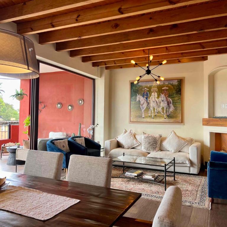 Elegant 3BR Condo 5 Star Amenities near Centro - Apartamento de 3 dormitorios con balcón - 17