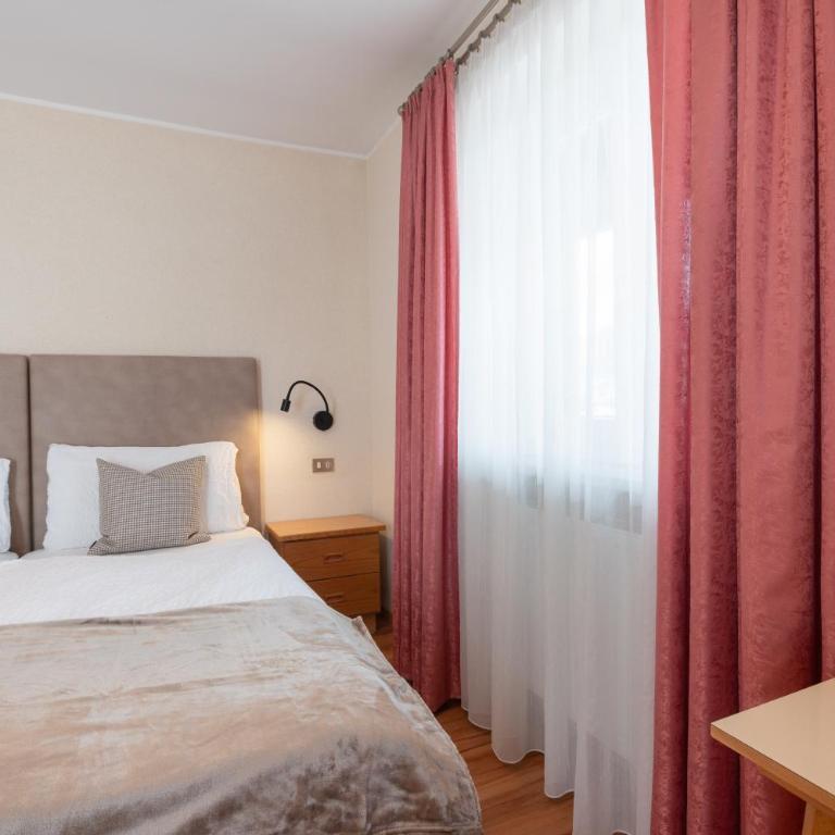 Hotel Nocker - Camera Tripla - 1