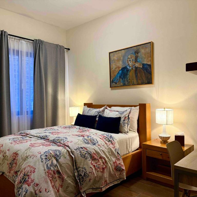 Elegant 3BR Condo 5 Star Amenities near Centro - Apartamento de 3 dormitorios con balcón - 55