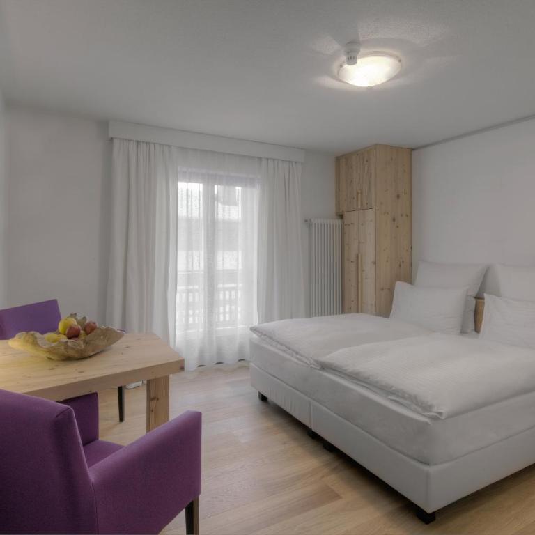Hotel Conturines - Standard Double Room - 1