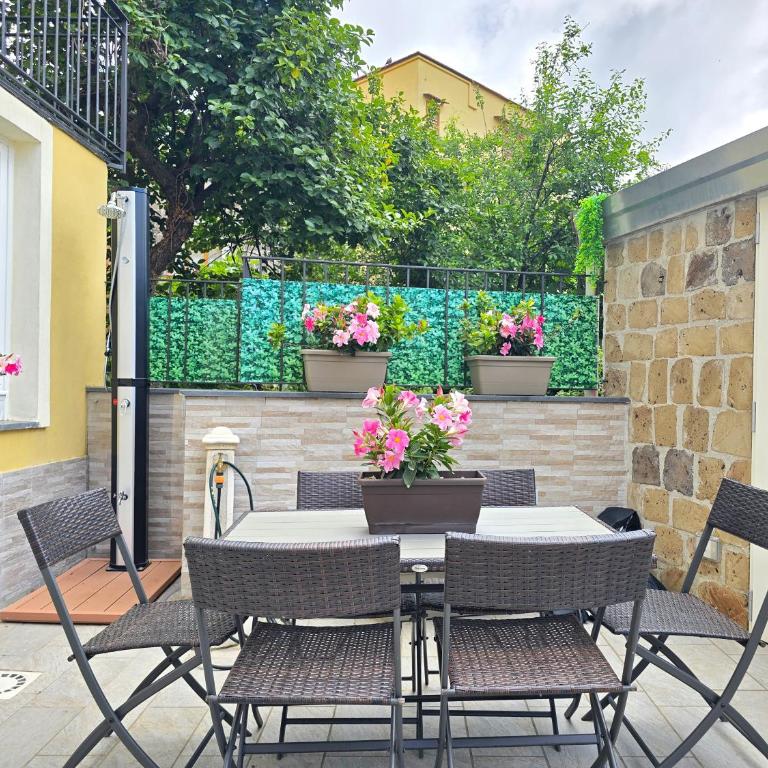 Grazy Home - Bright new Apt with Terrace and Seasonal Pool - Two-Bedroom House - 54