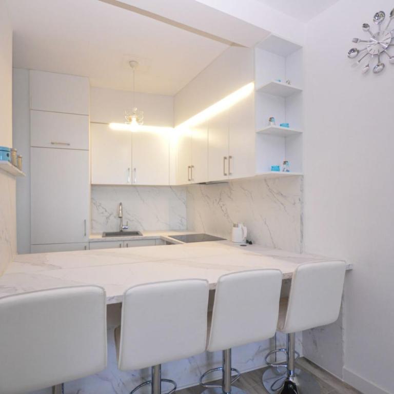 Top View - One-Bedroom Apartment - 7