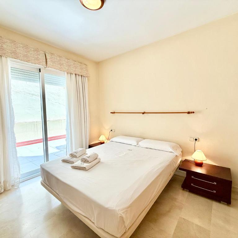 Marbella Center II - EaW Homes - Two-Bedroom Apartment - 9