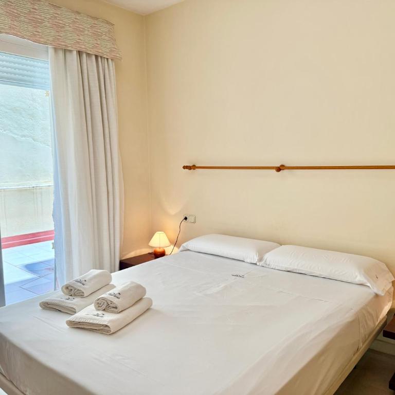 Marbella Center II - EaW Homes - Two-Bedroom Apartment - 7