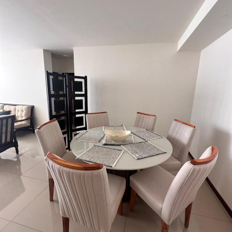 Lujoso y acogedor departamento en Santa Cruz - Four-Bedroom Deluxe Apartment - 13