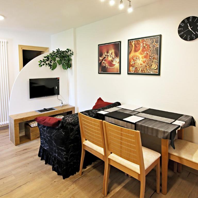 Casa Virginia in Val di Fiemme - Appartamento con 1 Camera da Letto, Balcone e Vista Montagna - 1