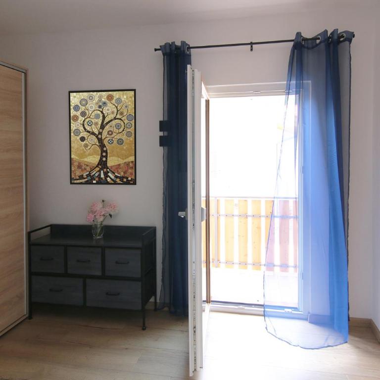 Casa Virginia in Val di Fiemme - Appartamento con 1 Camera da Letto, Balcone e Vista Montagna - 10