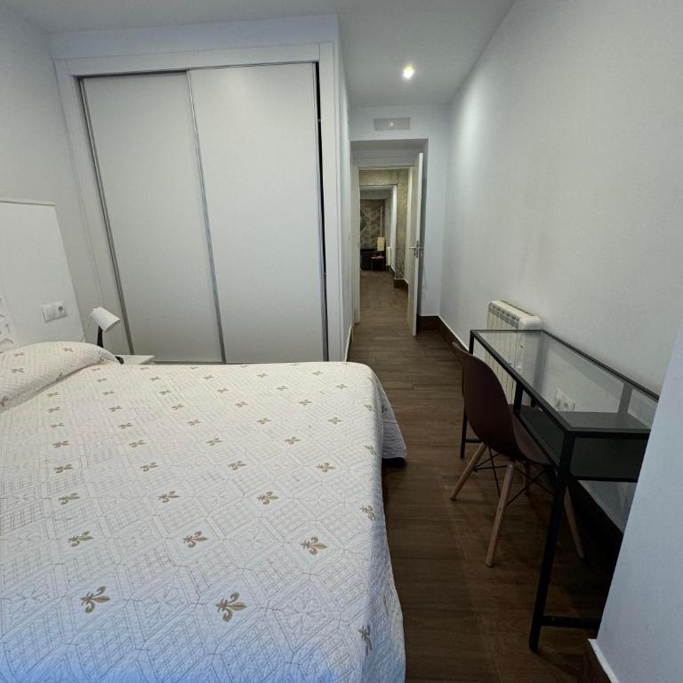 Granada Center Chueca Deluxe Apartment - Four-Bedroom Deluxe Apartment - 12