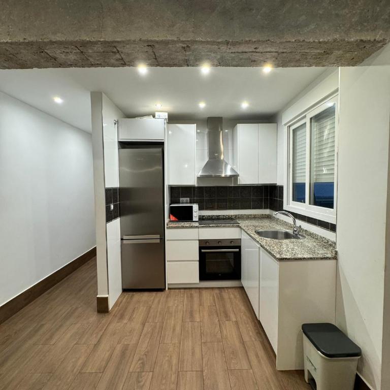 Granada Center Chueca Deluxe Apartment - Four-Bedroom Deluxe Apartment - 57