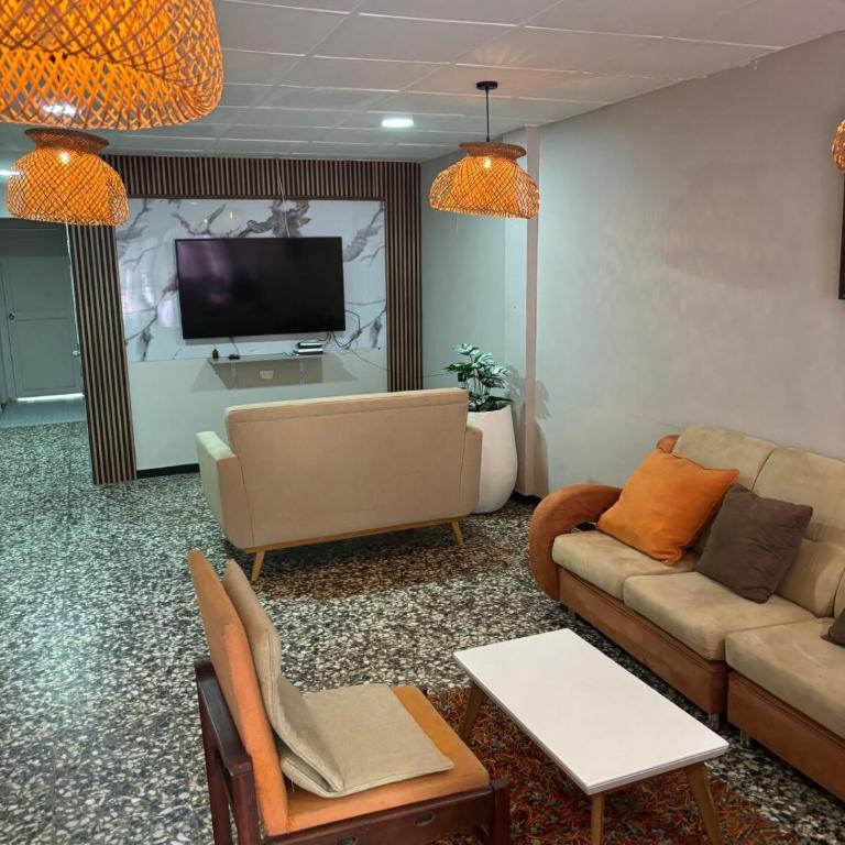 Wonderful trinity beach house in crespo. - Five-Bedroom House - 56