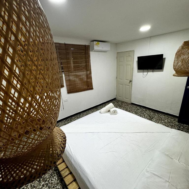 Wonderful trinity beach house in crespo. - Five-Bedroom House - 49