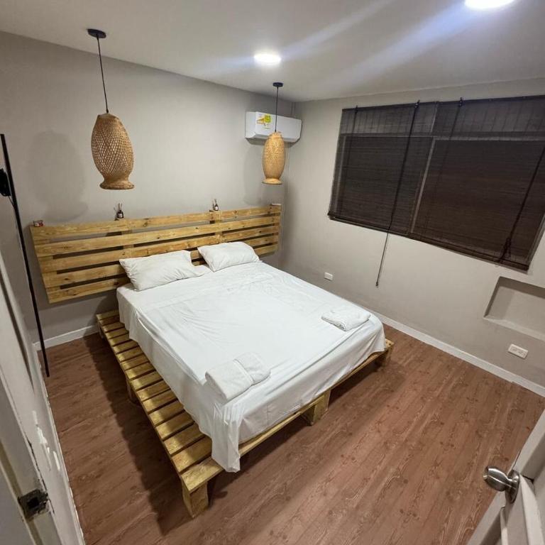 Wonderful trinity beach house in crespo. - Five-Bedroom House - 42