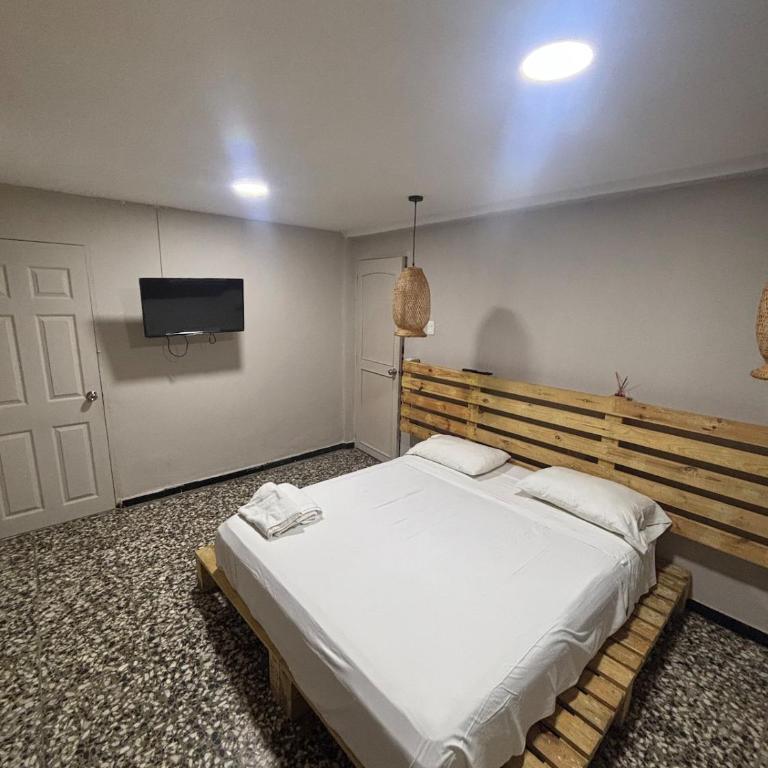 Wonderful trinity beach house in crespo. - Five-Bedroom House - 9