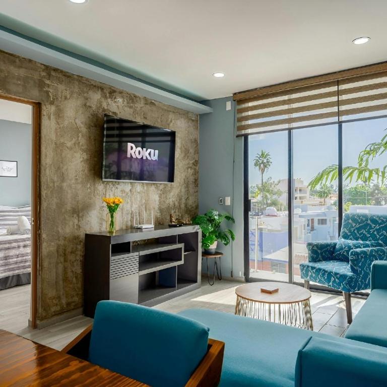 Luxe Modern-5 Star Area-Walk 2 Beach-Pool-View-King Bed - Superior Apartment - 6