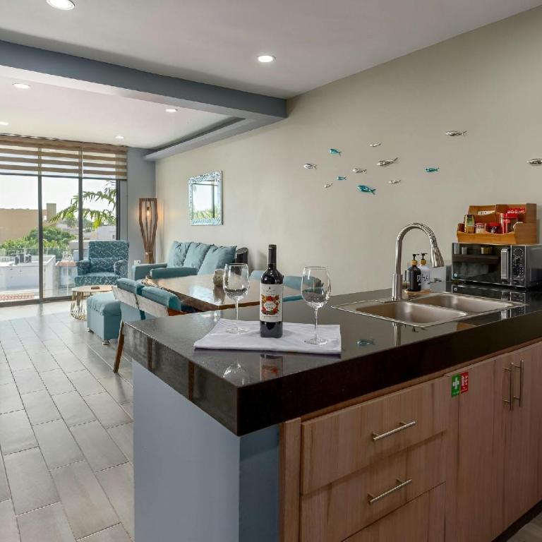 Luxe Modern-5 Star Area-Walk 2 Beach-Pool-View-King Bed - Superior Apartment - 22