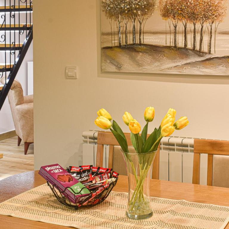 Urban Duplex - Two-Bedroom Apartment - 12