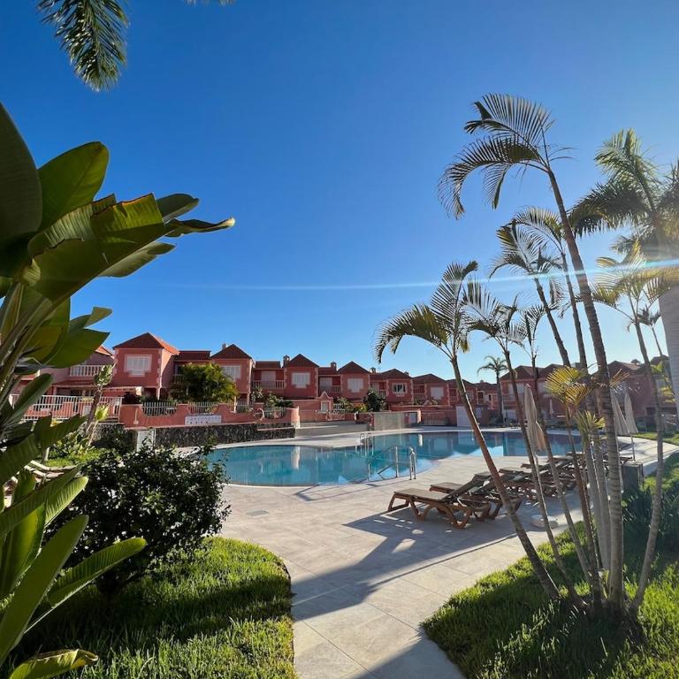 Spacious villa 500 m from the sea! Playa Del Duque - Casa de 4 dormitorios - 3