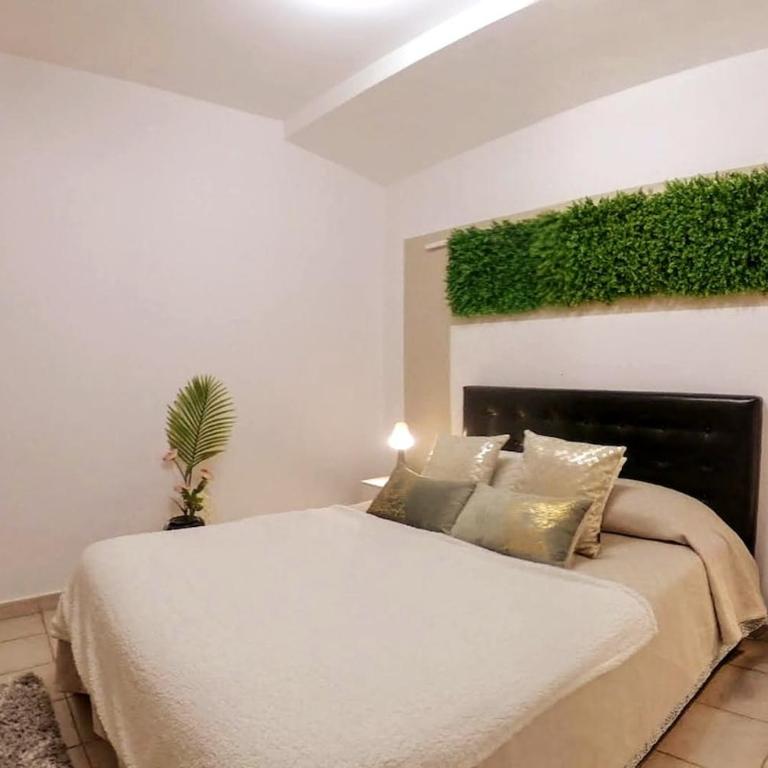 Spacious villa 500 m from the sea! Playa Del Duque - Casa de 4 dormitorios - 5