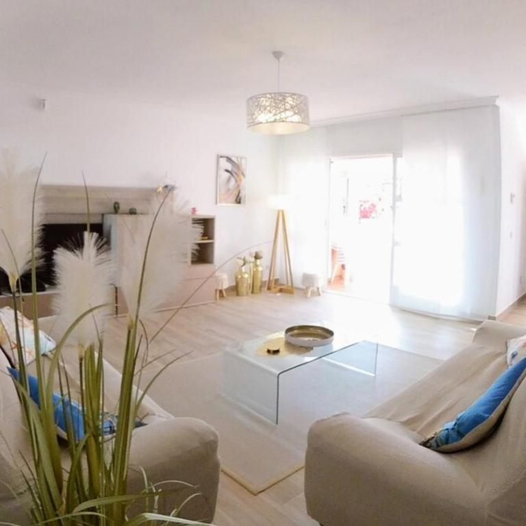 Spacious villa 500 m from the sea! Playa Del Duque - Casa de 4 dormitorios - 30