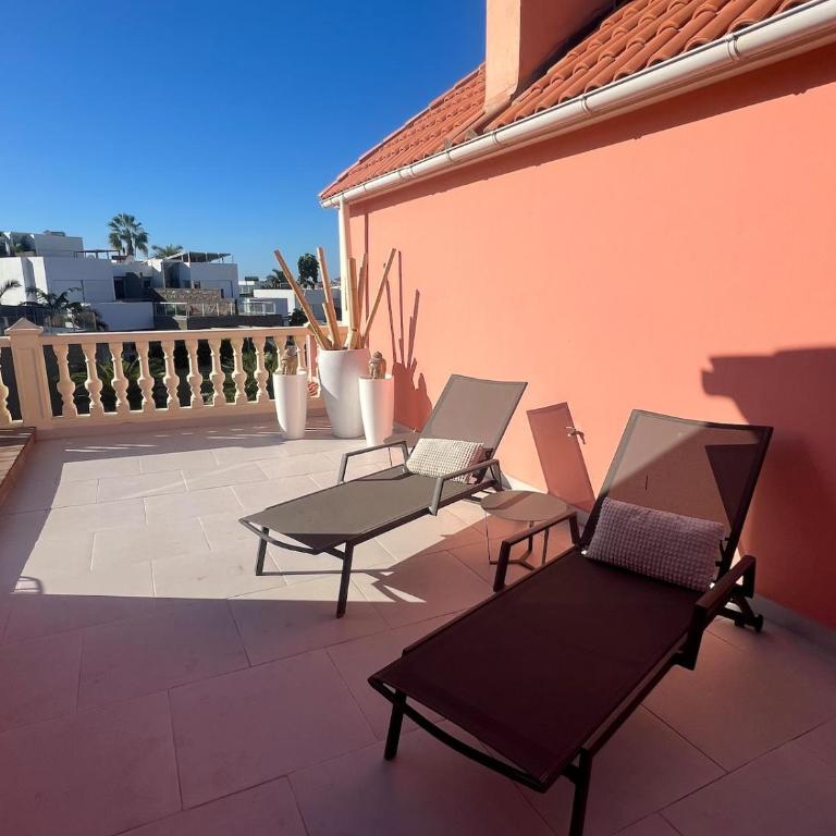 Spacious villa 500 m from the sea! Playa Del Duque - Casa de 4 dormitorios - 81