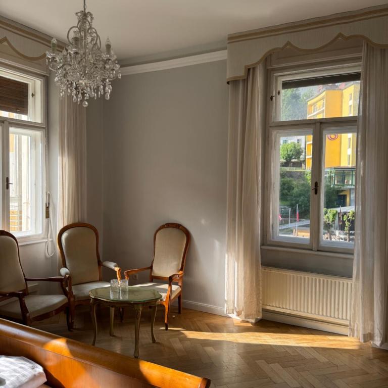 Privatzimmer im ehemaligen Grand Hotel de l Europe - Deluxe Apartment mit 1 Schlafzimmer - 5