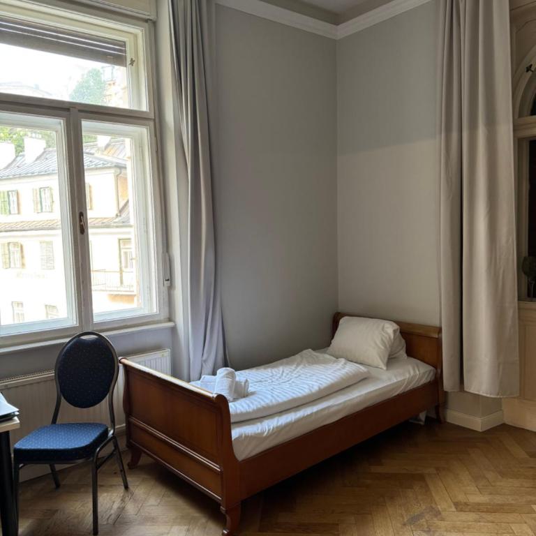 Privatzimmer im ehemaligen Grand Hotel de l Europe - Apartment mit 1 Schlafzimmer - 5